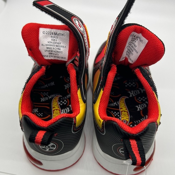 🔥 Hot Wheels Toddler Sneakers – Size 6 – Black/Red/Yellow with Flames 🔥 - Picture 4 of 10